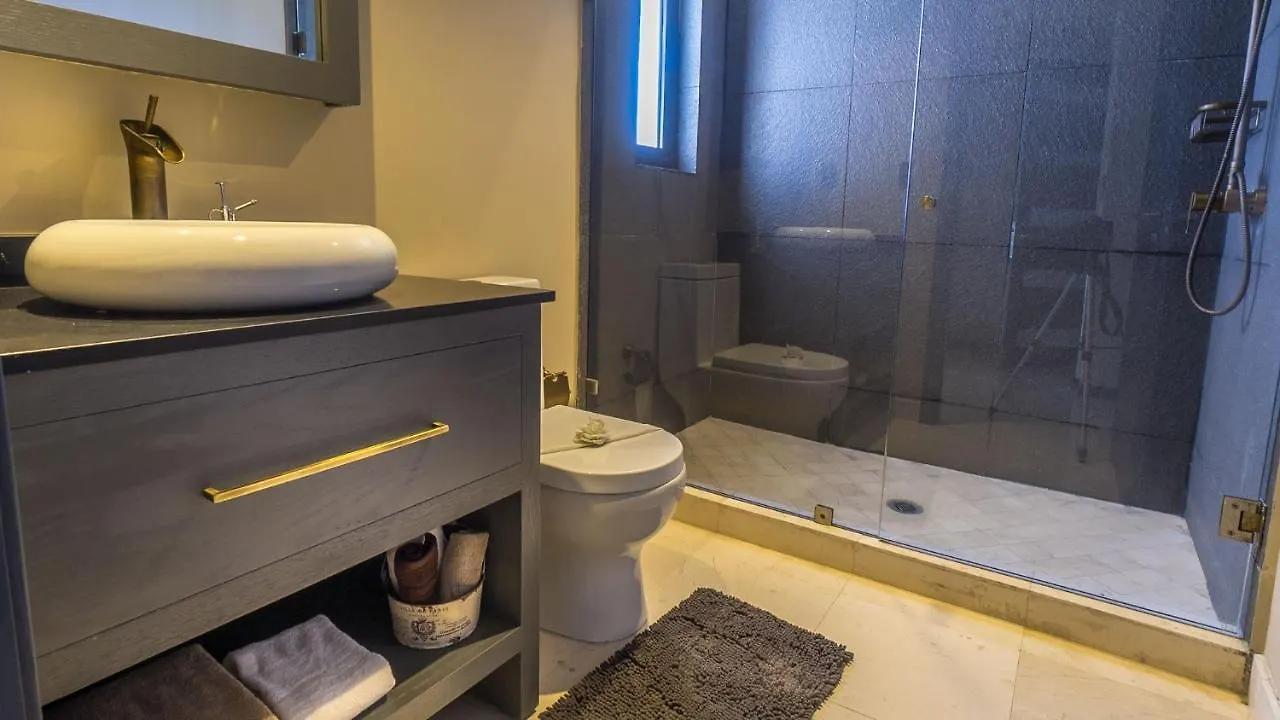 Lotus Midtown Apartments By Bvr Playa del Carmen