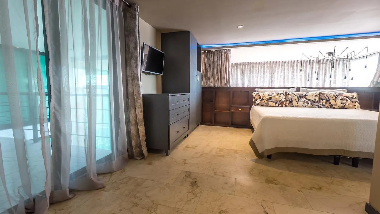 Lotus Midtown Apartments By Bvr Playa del Carmen