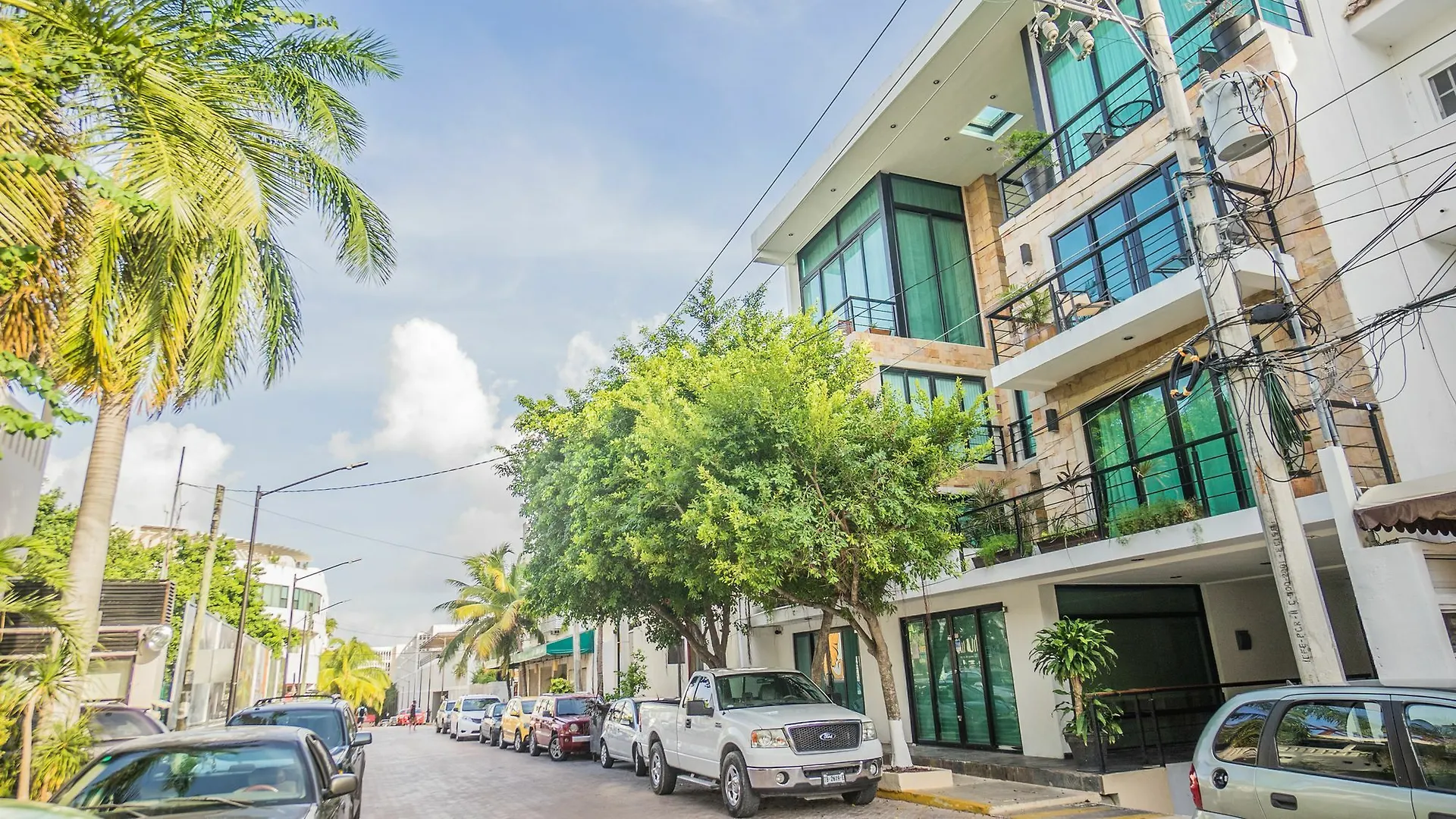 Lotus Midtown Apartments By Bvr Playa del Carmen