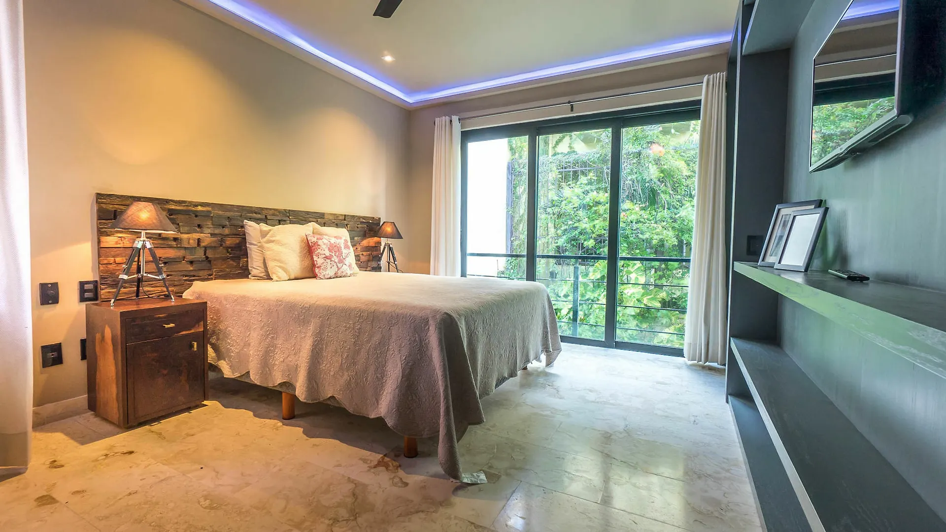 Lotus Midtown Apartments By Bvr Playa del Carmen Mexico